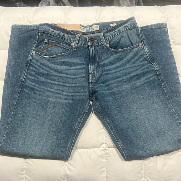 NWT ARIAT men’s denim jeans.M2 Traditional relaxed bootcut Branden Wash 30/32 - Picture 4 of 4